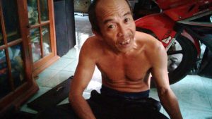 Amatir – Ajaib Keris Ketapang Bisa Berdiri