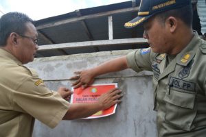 Awas! Bangunan Nunggak PBB, Dispenda Stikerisasi Tanah dan Bangunan