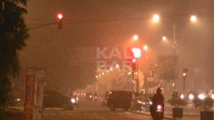 Kabut Asap Mulai Selimuti Pontianak Dimalam Hari