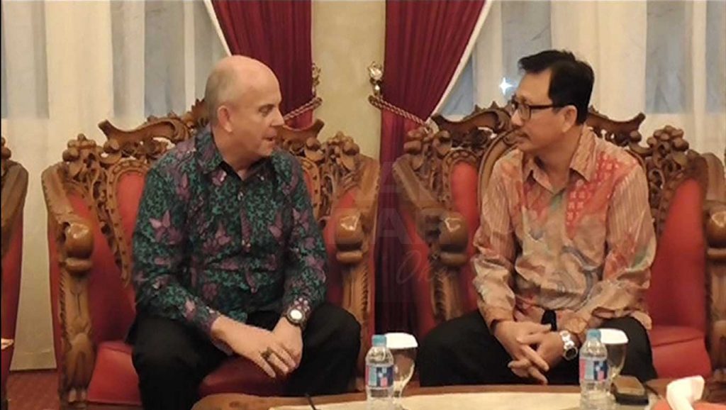 Kunjungan Pertama Joseph R. Donovan Jr. Di Pulau Kalimantan