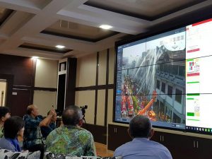 Sutarmidji Pantau Kebakaran Melalui Pusat Ruang Kendali