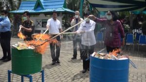 BBPOM Kalbar Musnahkan Puluhan Ribu Kemasan Barang Ilegal