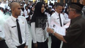 Setelah 7 Tahun Menanti, Akhirnya CPNS Kubu Raya Terima SK Pengangkatan