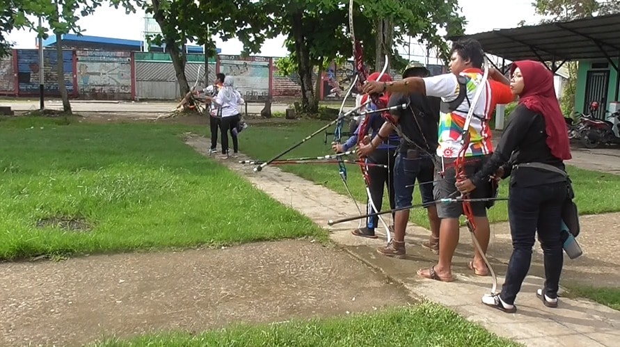 Latihan Pagi Sore, Tim Panahan Kubu Raya Siap 100 Persen