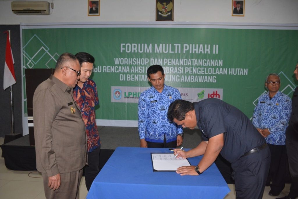 Menjaga Hutan Kubu dan Teluk Pakedai Bersama
