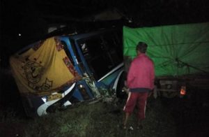 Bus Jamaah Sholawat Akbar Kecelakaan di Peniraman