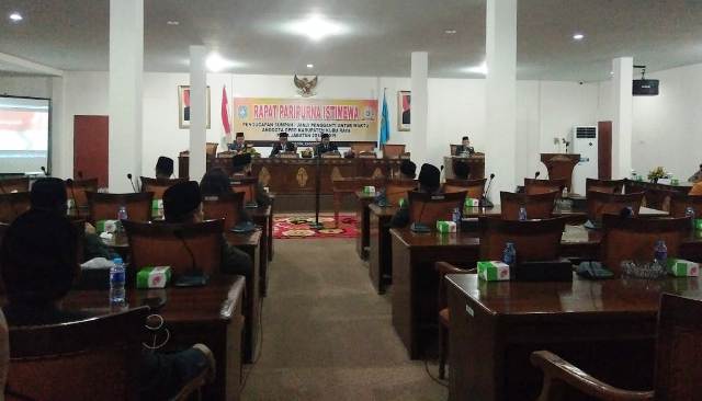 DPRD Kubu Raya Sepi di Rapat Paripurna Istimewa