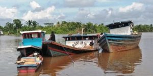 Bawa Sawit, KM Bani Jaya Karam di Kubu