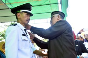 Rusman Ali Lantik Kades PAW Sungai Itek