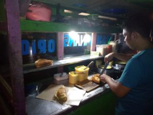 Jajan Apam Enak di Malam Hari