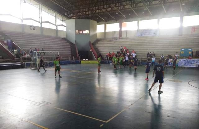 Sedang Berlangsung, Tim Bola Tangan Pontianak VS Sintang