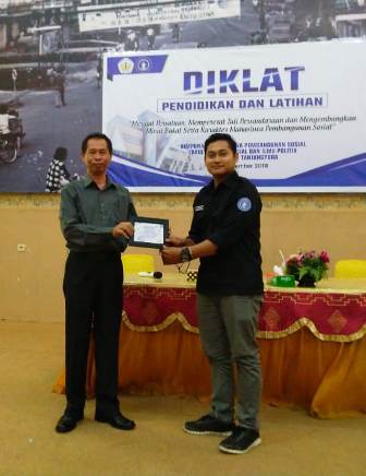 Tambah Wawasan Mahasiswa, HMPS Fisip Untan Gelar Diklat