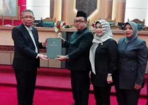 Sidang Kuorum! APBD Kalbar 2019 Disahkan