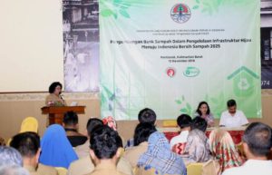 KLH Sosiailisasi Penangan Sampah ke Perangkat Pemerintah dan Relawan