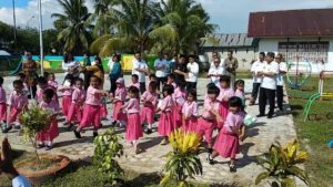 Gusti Ramlana Ikut Anak TK Senam Cuci Tangan