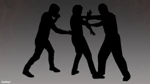 Sakit Hati, Dua Pria Keroyok Remaja di Depan Rumahnya