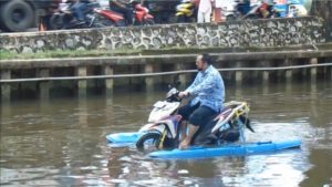 SMKN 4 Pontianak Pamerkan Motor Ampibi