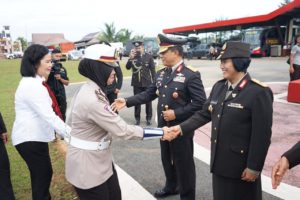 Polwan Kalbar Lihai Tangkap Penjahat, Olahraga Juga Jago