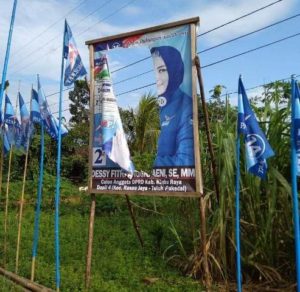 Baliho Dirusak, Dessy Lapor ke Bawaslu dan Polresta