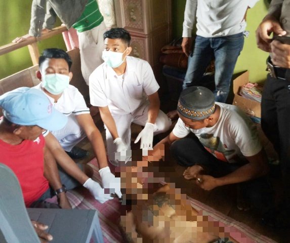 Seorang Pria di Segedong Gantung Diri Pakai Tali Tambang