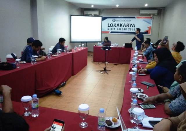 BI Latih Awak Media Baca Istilah dan Data Grafis
