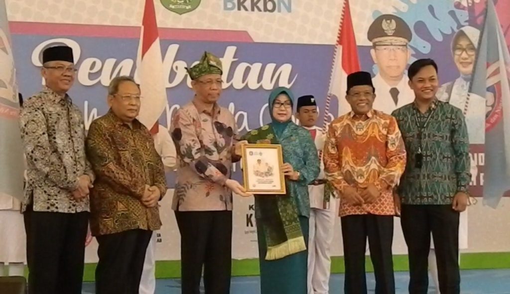 Sutarmidji Dinobatkan Sebagai Ayah Genre