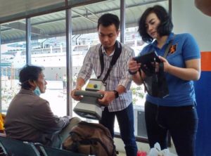 Ditnarkoba Polda Razia Barang Penumpang di Pelabuhan Dwikora