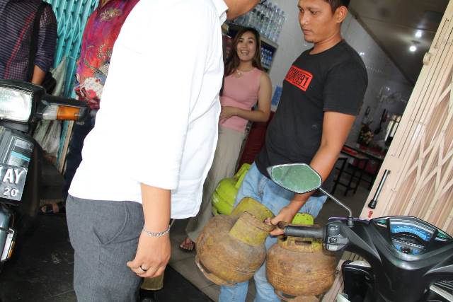 Hadeh! Ketemu Lagi Rumah Makan Pakai Gas 3kg