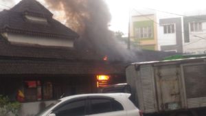 Elpiji 3 Kg Meledak Bakar Dua Warung Makan
