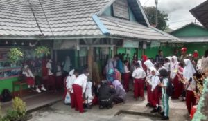 Sepuluh Pelajar SDN 09 Pontianak Kesurupan