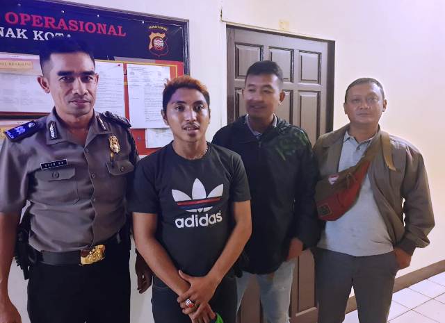 Nyaris Tak Tersisa, Seisi Cafe Dicuri Tiga Pria Panjang Tangan Ini
