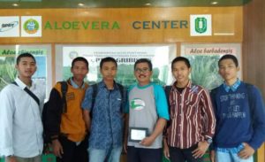 Isi Akhir Pekan, Mahasiswa Mempawah Kunjungi Aloe Vera Center