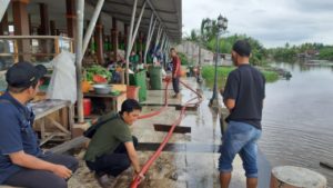 Pasar Sebukit Rama Mempawah Dibersihkan