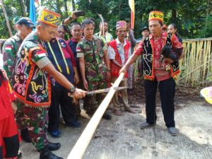 Warga Desa Labian Ira’ang Kini Miliki Jembatan Gantung