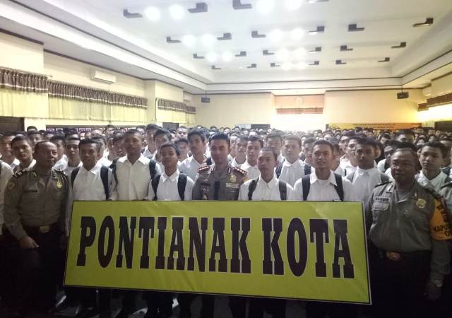 567 Siswa SMA Se Kota Pontianak Ikut Bimbingan Rekruitmen Anggota Polri﻿
