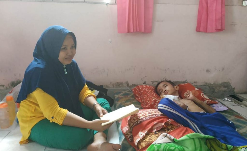 Perjuangkan Rizqi Sembuh Meningitis