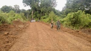 Karya Bakti Kodim Ketapang, Bangun Jalan 20 KM di Desa Beginci Darat