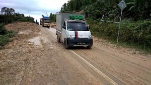 Pasca Longsor, Jalan Sintang-Pinoh Sudah Bisa Dilewati