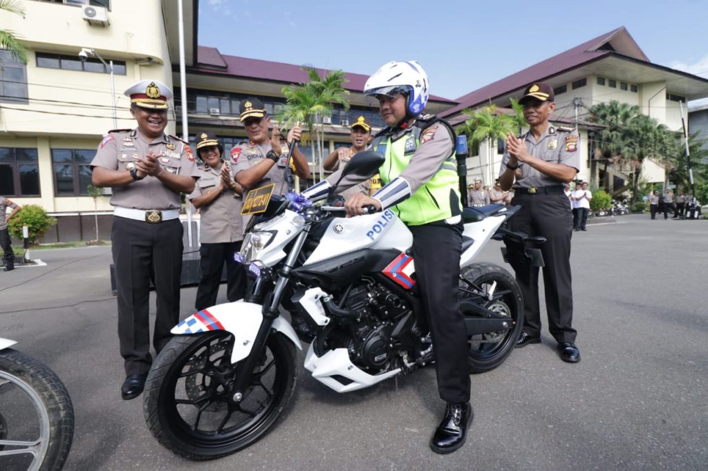 Aksi Heroik Ipda Tatang Peroleh Reward Kapolda Kalbar