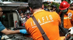 Mayat Wanita Dikira Boneka di Parit, Pinggir Jalan Merdeka Barat