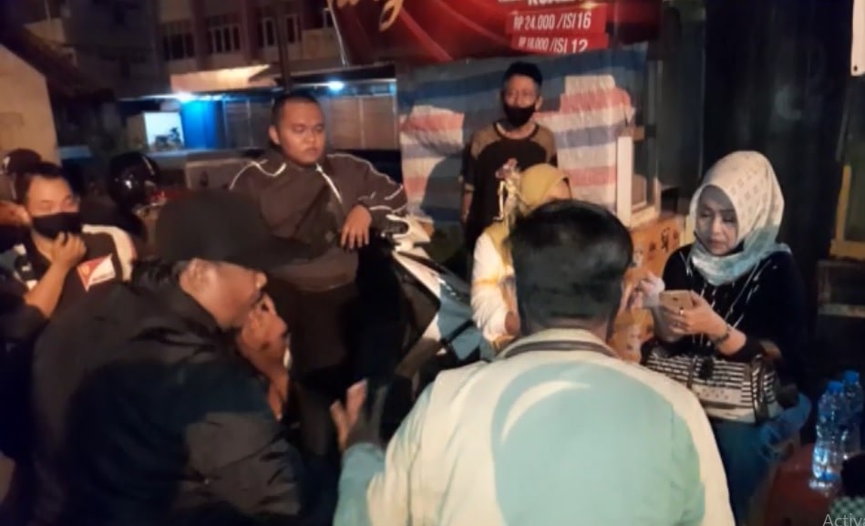 Apes! Hendak Jualan Bakso, Kios Malah Raib