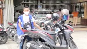 Juru Parkir Temukan Emas 50 Gram