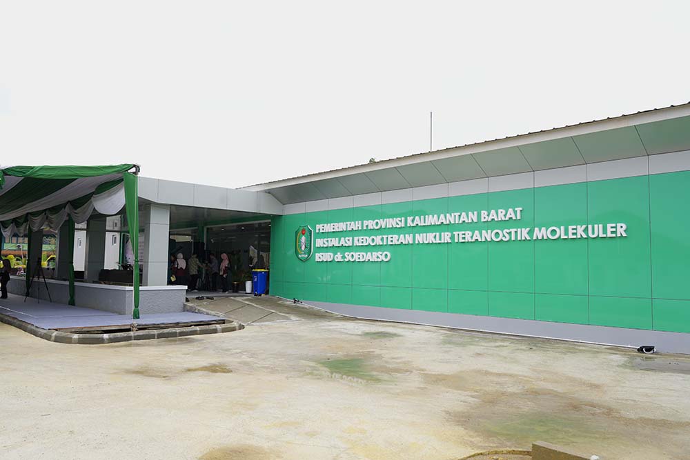 Penampak luar Gedung Instalasi Nuklir Teranostik Molekuler RSUD Dr. Soedarso Pontianak. (Foto IST)