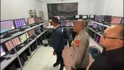 Bongkar Markas Judol, Polda Riau Ringkus 12 Tersangka di Pekanbaru