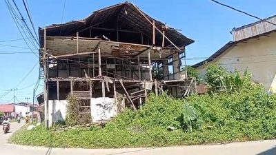 Bioskop Tua Ambruk Ancam Keselamatan Warga di Sekadau
