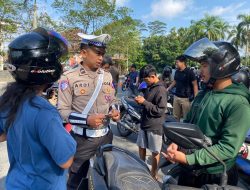 Ribuan Pengendara Terjaring Operasi Patuh Kapuas 2025: Mayoritas Abai Helm, Keselamatan Terancam!