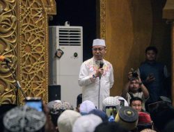 Gubernur Ria Norsan dan Ustadz Das’ad Latif Ajak Umat Hijrah Total: Lawan Langkah Setan, Perkokoh Cinta Negara!