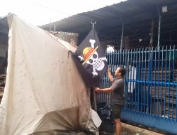Jelang 17 Agustus, Warga Tangerang Kibarkan Bendera Bajak Laut “One Piece” Sebagai Simbol Protes
