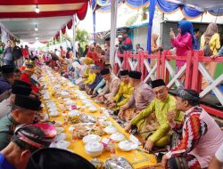 Rayakan Kebersamaan: 1,3 Kilometer Panjang Saprahan Robo-robo di Pontianak