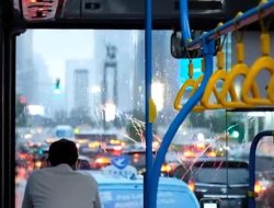 Hadiah Kemerdekaan Presiden Prabowo: Tarif Transportasi Rp80, Diskon Belanja 80 Persen, dan Libur Tambahan 18 Agustus